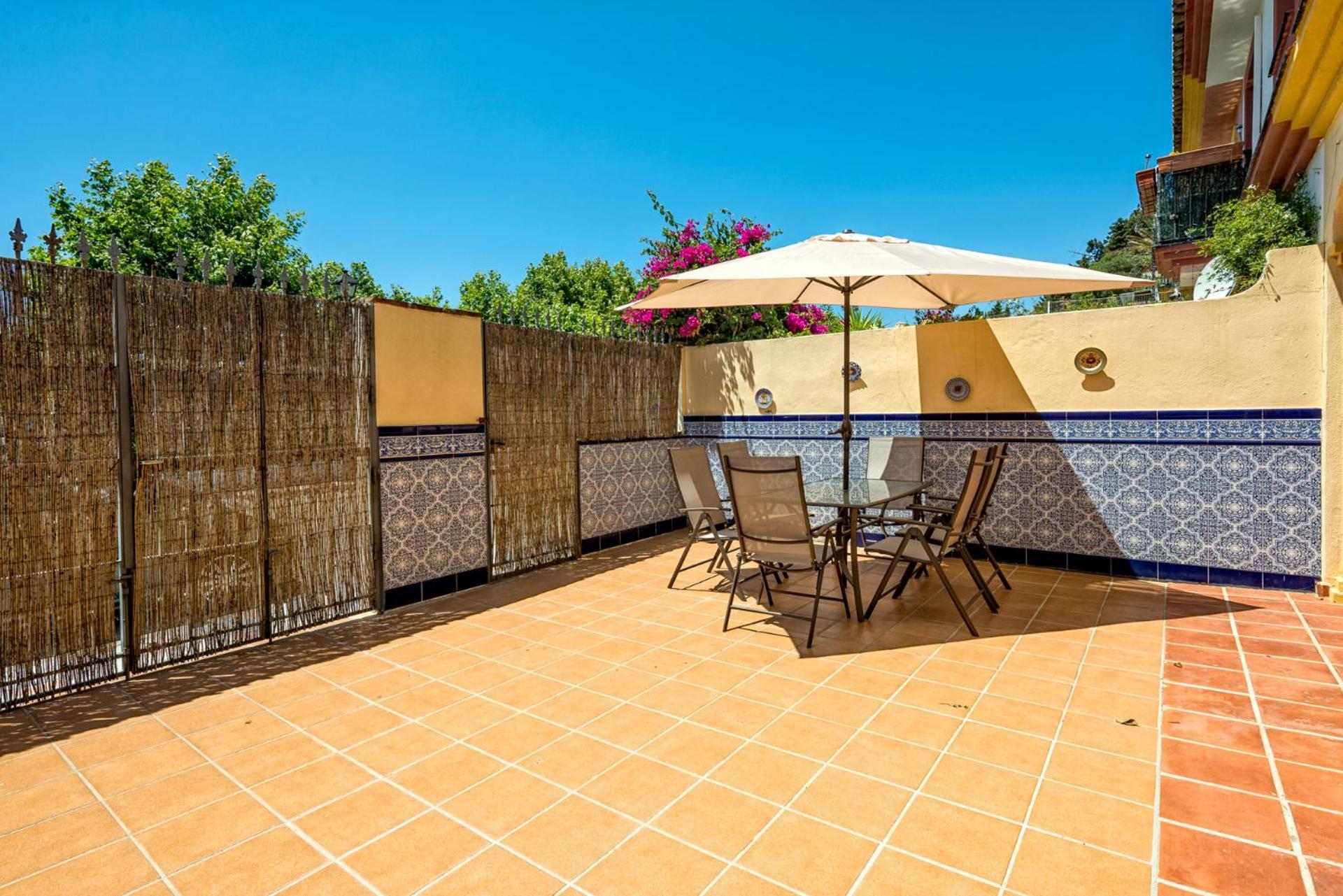 Castillo Sohail Townhouse Near The Beach By Costarentals - Ref 101 Фуeнхирола Екстериор снимка