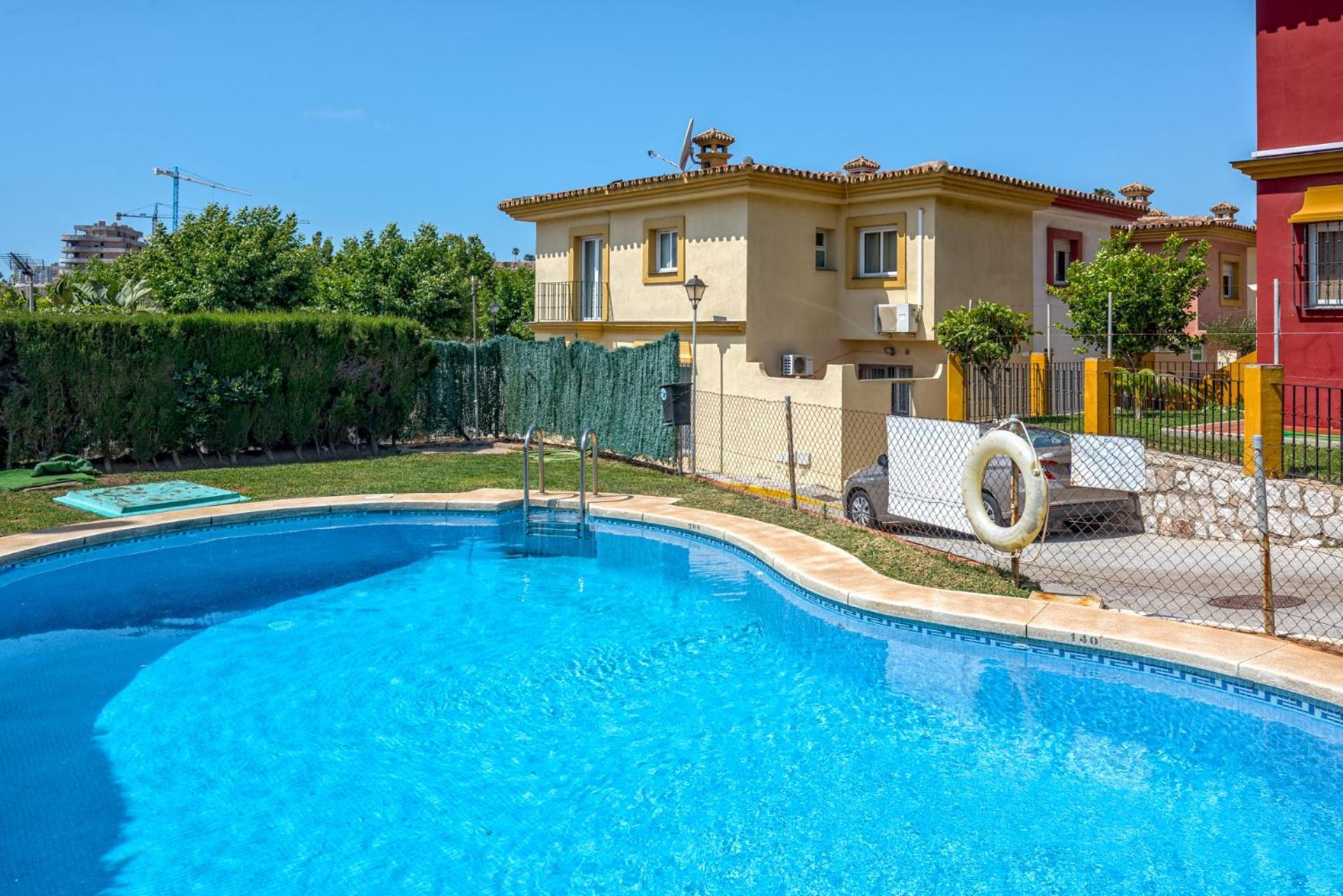 Castillo Sohail Townhouse Near The Beach By Costarentals - Ref 101 Фуeнхирола Екстериор снимка