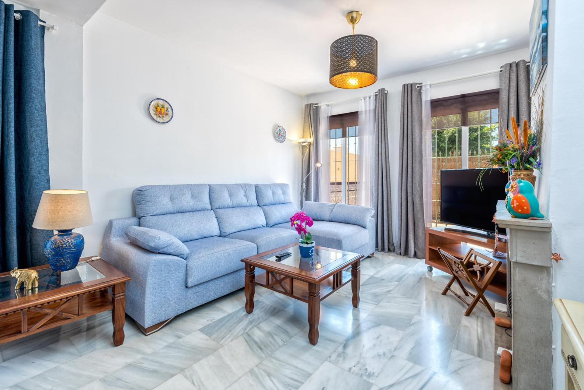 Castillo Sohail Townhouse Near The Beach By Costarentals - Ref 101 Фуeнхирола Екстериор снимка